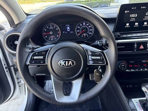 Used 2019 Kia Forte LXS FWD image 21