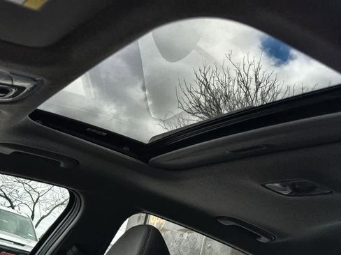 Used 2025 Hyundai Elantra SEL image 24