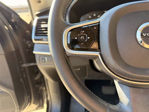 Used 2016 Volvo XC90 T6 Momentum w/ Momentum Plus Package image 16