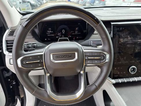 Used 2024 GMC Acadia Denali w/ Super Cruise Package FWD image 28