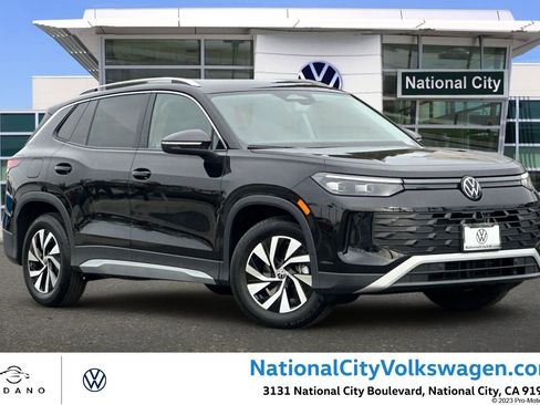 New 2026 Volkswagen Tiguan S FWD image 1