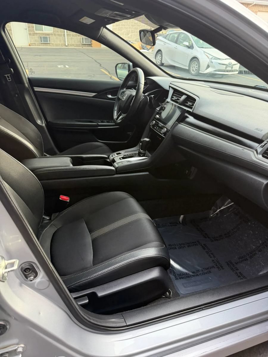 Used 2020 Honda Civic Sport image 11