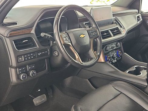 Used 2022 Chevrolet Suburban High Country AWD/4WD image 16