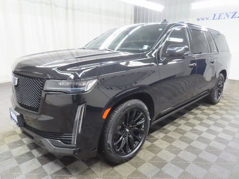 Used 2023 Cadillac Escalade ESV Sport image 6