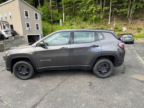 Used 2021 Jeep Compass Sport w/ Cold Weather Group AWD/4WD image 5