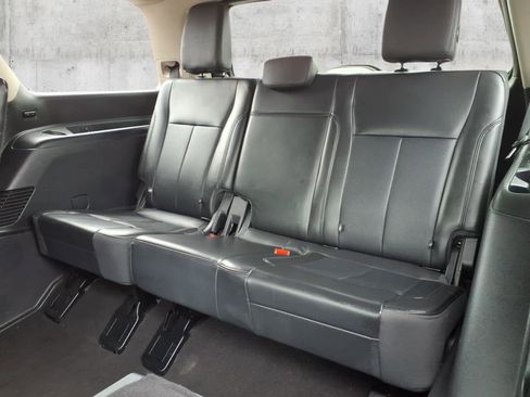 Used 2024 Ford Expedition XLT AWD/4WD image 9