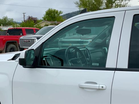 Used 2017 Chevrolet Silverado 1500 LT w/ Trailering Package AWD/4WD image 11
