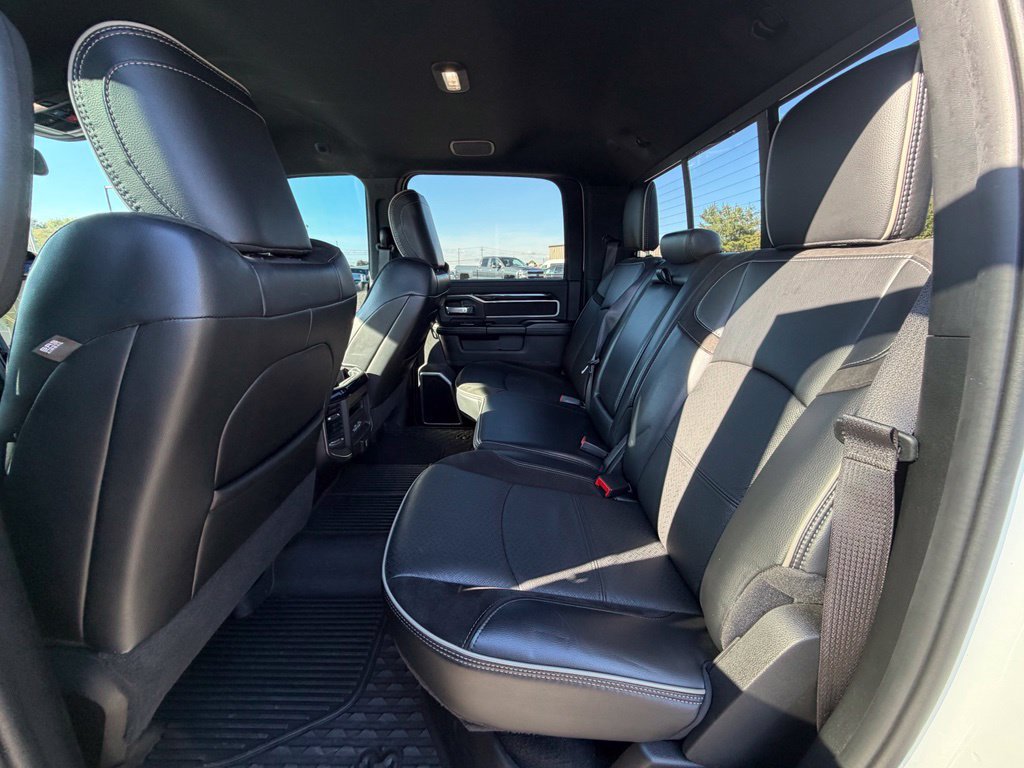 Used 2021 RAM 2500 Laramie w/ Night Edition AWD/4WD image 4