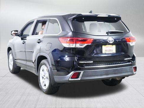 Used 2017 Toyota Highlander Limited w/ Protection Package #3 AWD/4WD image 5