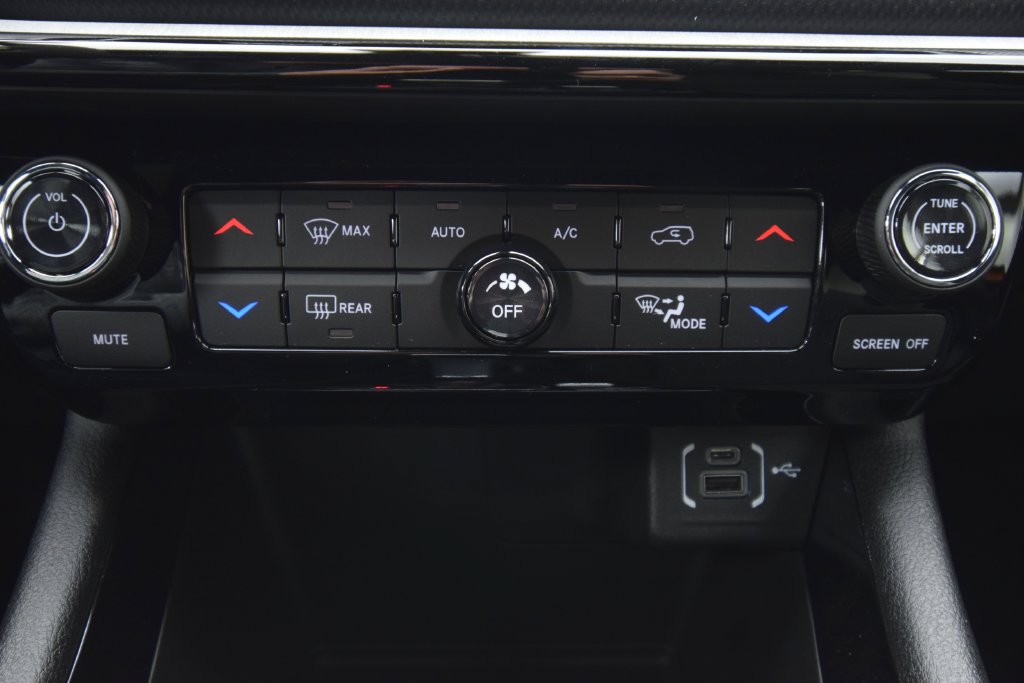 New 2026 Jeep Compass Trailhawk AWD/4WD image 19