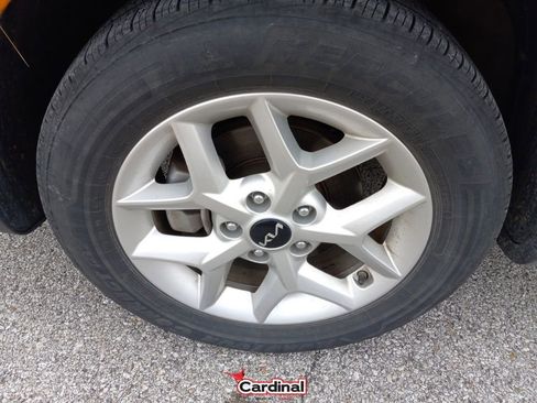 Used 2023 Kia Soul LX w/ LX Technology Package image 13