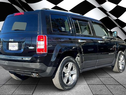 Used 2017 Jeep Patriot High Altitude image 2