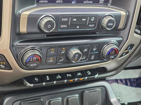 Used 2018 GMC Sierra 1500 Denali AWD/4WD image 15