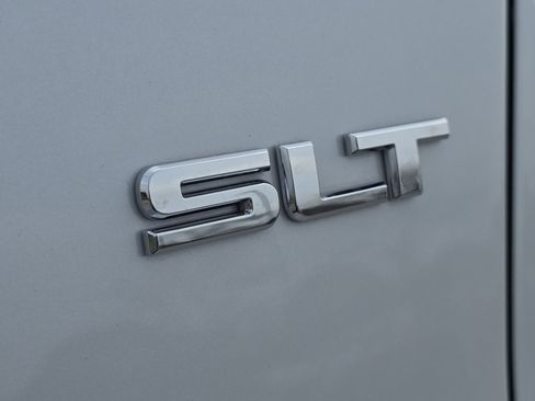 Used 2019 GMC Acadia SLT w/ LPO, Floor Liner Package image 14