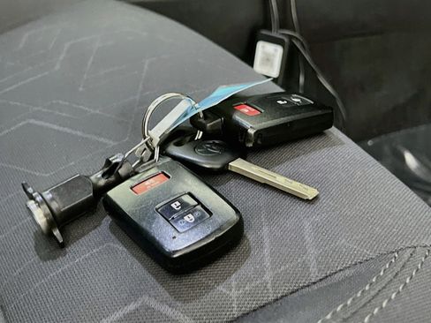 Used 2019 Toyota Tacoma TRD Sport RWD image 35