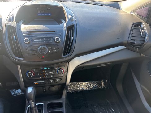 Used 2017 Ford Escape SE image 21