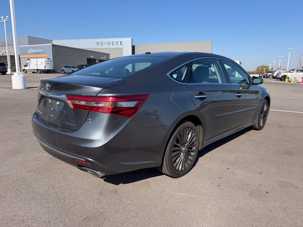 Used 2017 Toyota Avalon Touring FWD image 6