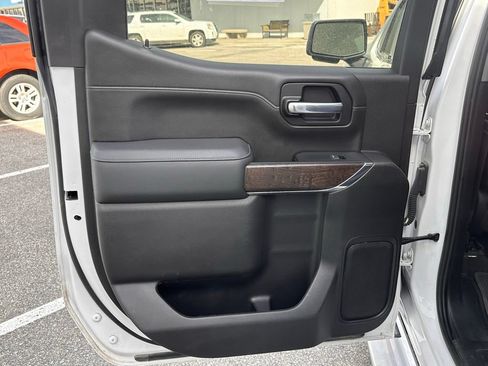 Used 2022 GMC Sierra 1500 Denali w/ Driver Alert Package II AWD/4WD image 19