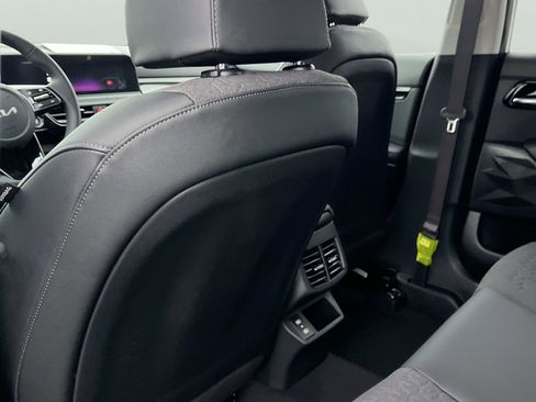New 2026 Kia Seltos S image 14
