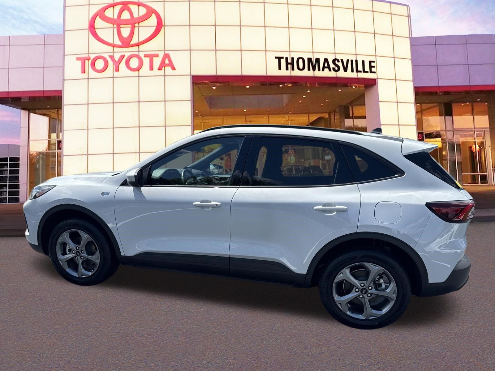 Used 2025 Ford Escape ST-Line Select AWD/4WD image 8