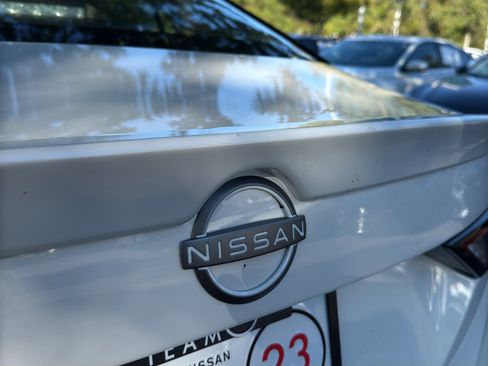 New 2025 Nissan Sentra SR image 13