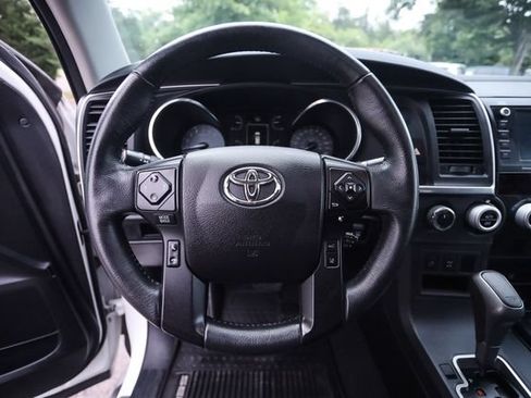 Used 2022 Toyota Sequoia TRD Sport AWD/4WD image 35