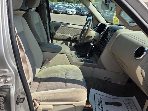 Used 2007 Ford Explorer XLT image 15