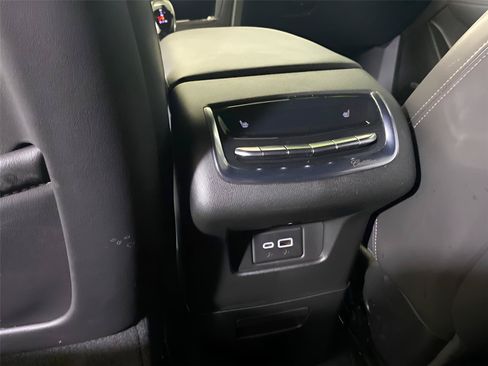 Used 2024 Cadillac XT6 Premium Luxury AWD/4WD image 25
