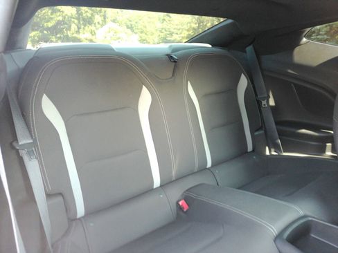 Certified 2020 Chevrolet Camaro LT RWD image 17