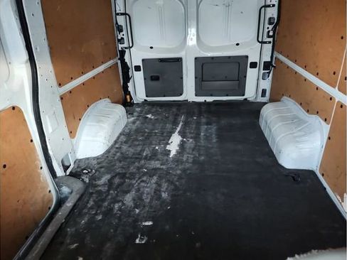 Used 2019 Nissan NV 2500 SV image 17