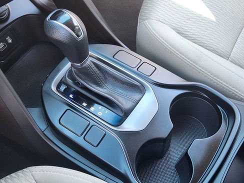 Used 2018 Hyundai Santa Fe Sport image 24