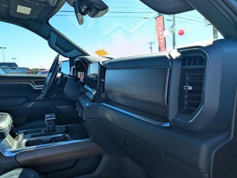 Used 2022 Chevrolet Silverado 1500 High Country w/ High Country Premium Package image 35