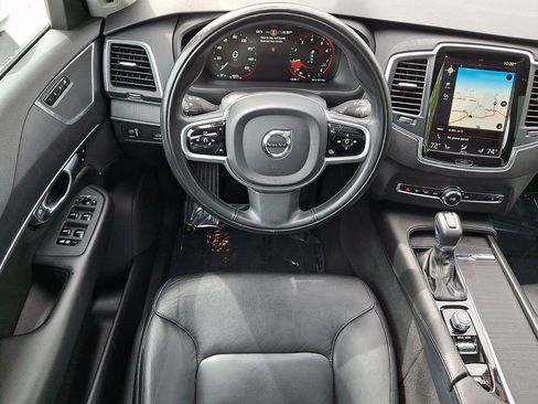 Used 2020 Volvo XC90 T5 Momentum w/ Protection Package Premier AWD/4WD image 13