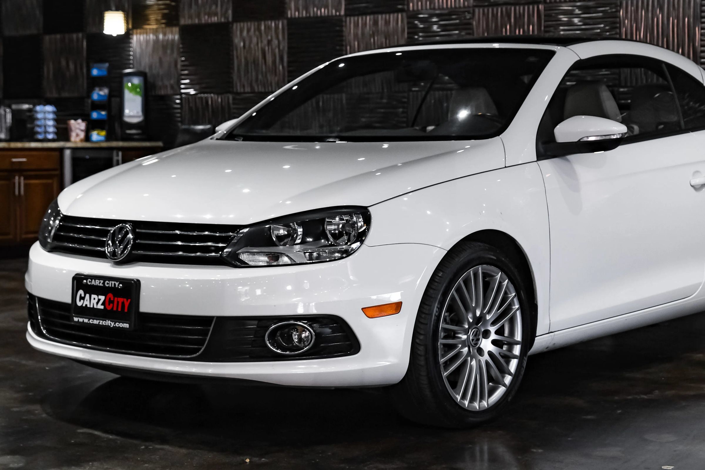 Used 2012 Volkswagen Eos Komfort FWD image 8