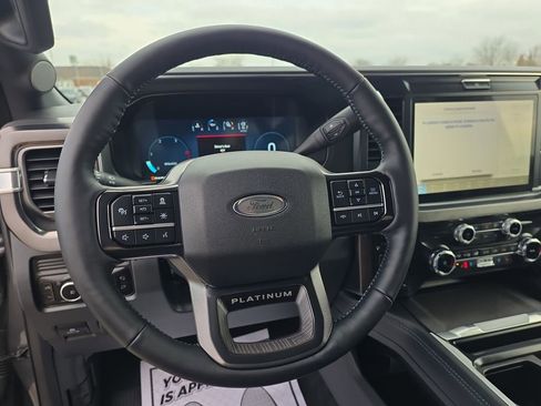 Used 2025 Ford F250 Platinum AWD/4WD image 36