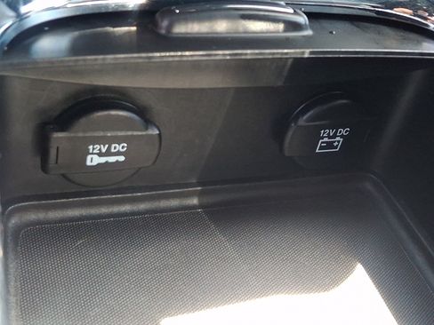Used 2014 Dodge Grand Caravan SXT FWD image 23