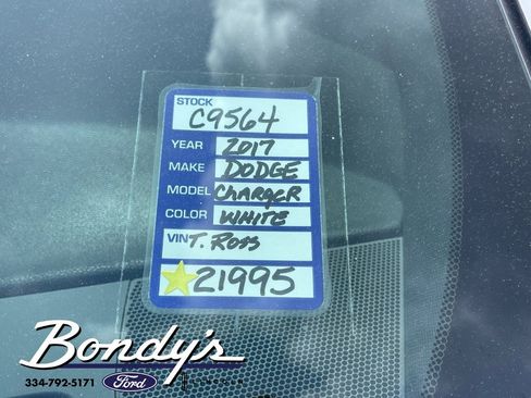 Used 2017 Dodge Charger R/T w/ Plus Group image 21