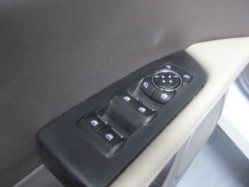 Used 2023 Lincoln Nautilus AWD w/ Premium Package image 31