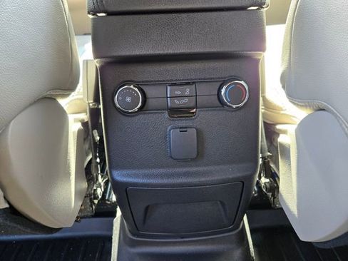 Used 2018 Ford Explorer XLT w/ Equipment Group 202A image 13