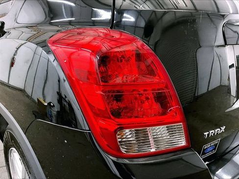 Used 2020 Chevrolet Trax LS w/ Tint and Cruise Package FWD image 28