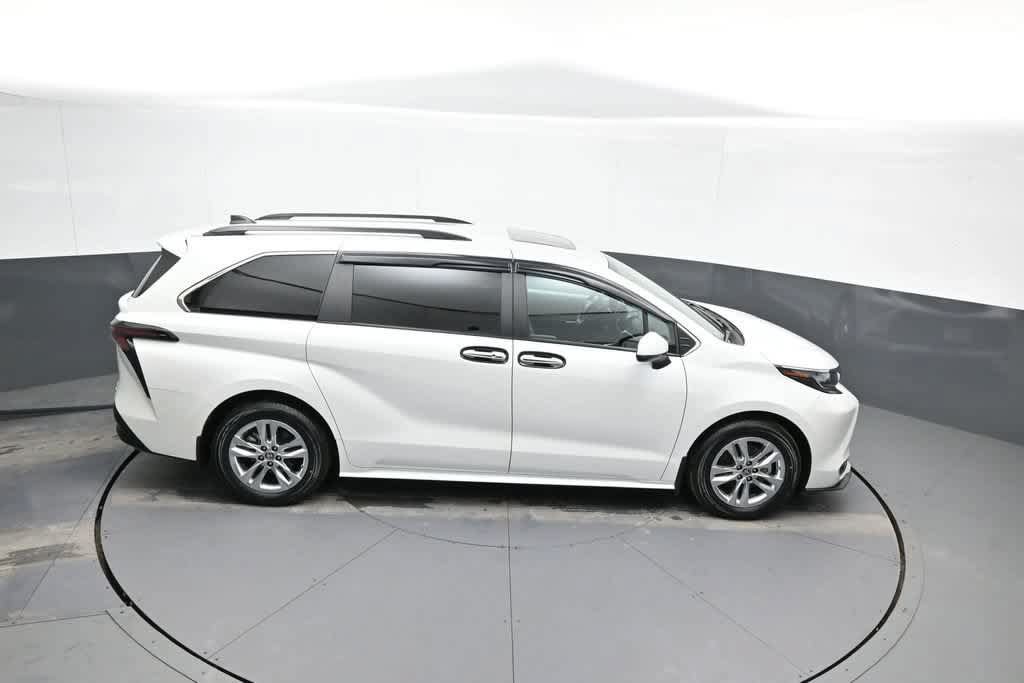 Used 2024 Toyota Sienna XLE w/ XLE Plus Package AWD/4WD image 39
