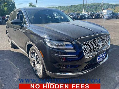 Used 2022 Lincoln Nautilus Reserve AWD/4WD image 3