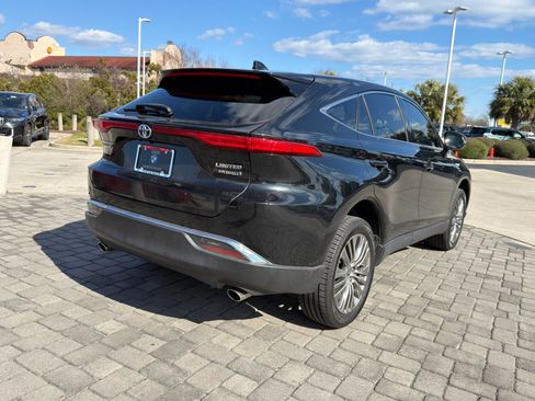 Used 2021 Toyota Venza Limited w/ Advanced Technology Package image 9