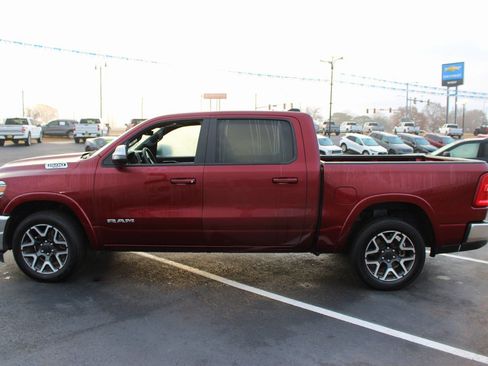 Used 2025 RAM 1500 Laramie AWD/4WD image 5