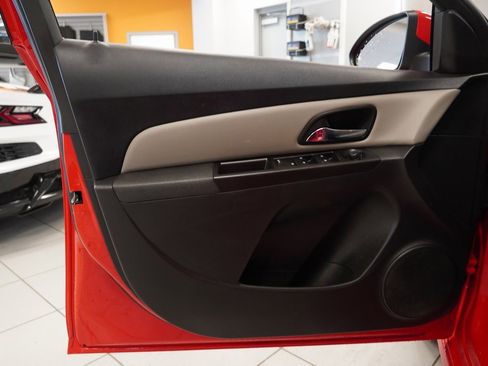 Used 2015 Chevrolet Cruze LT image 5
