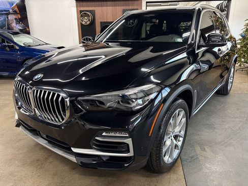Used 2021 BMW X5 xDrive40i w/ Premium Package image 2