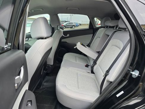 Used 2023 Hyundai Kona SE FWD image 14