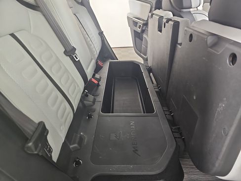 Used 2022 Rivian R1T Adventure image 25