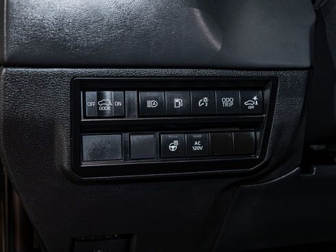 Used 2023 Toyota Sequoia Platinum AWD/4WD image 16