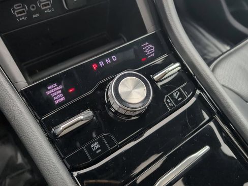 Used 2023 Jeep Grand Cherokee Overland image 35